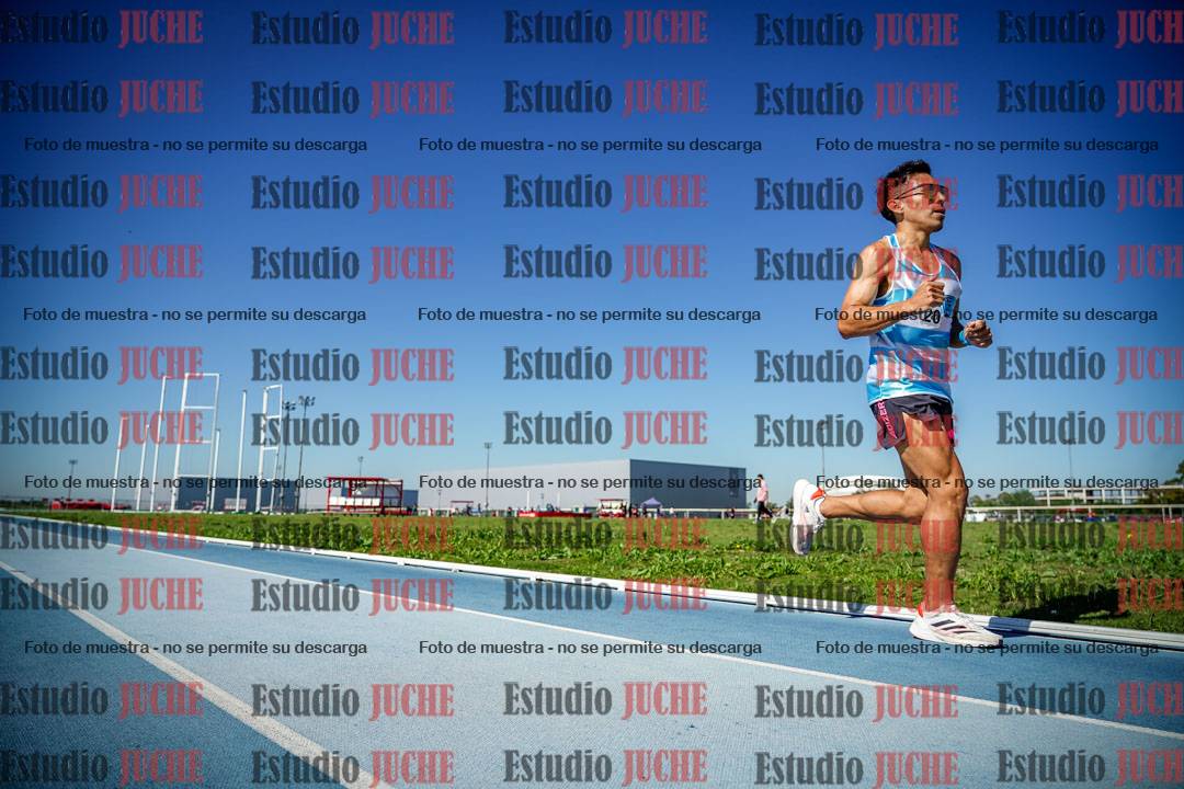 Fotos de los 5000 m de mujeres y varones - serie 1