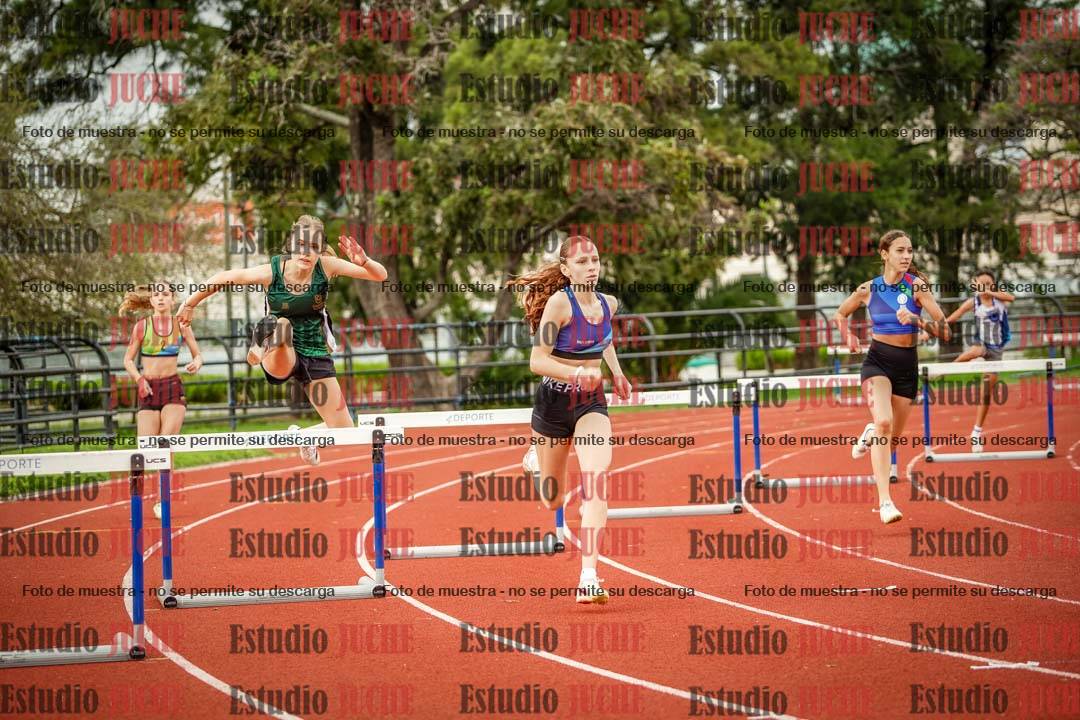 Fotos de los 295 m con vallas de mujeres