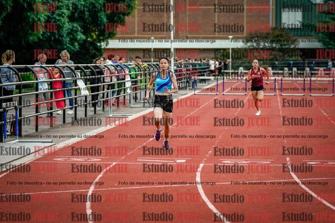 Fotos de los 295 m con vallas de mujeres