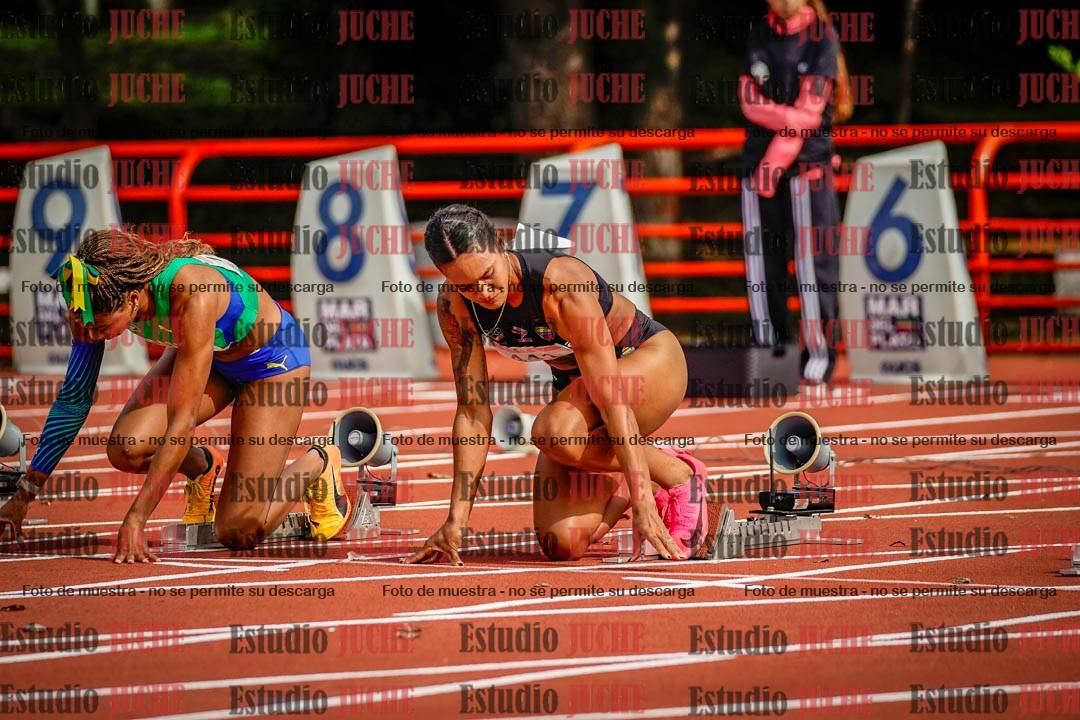 Fotos de los 100 m con vallas de mujeres