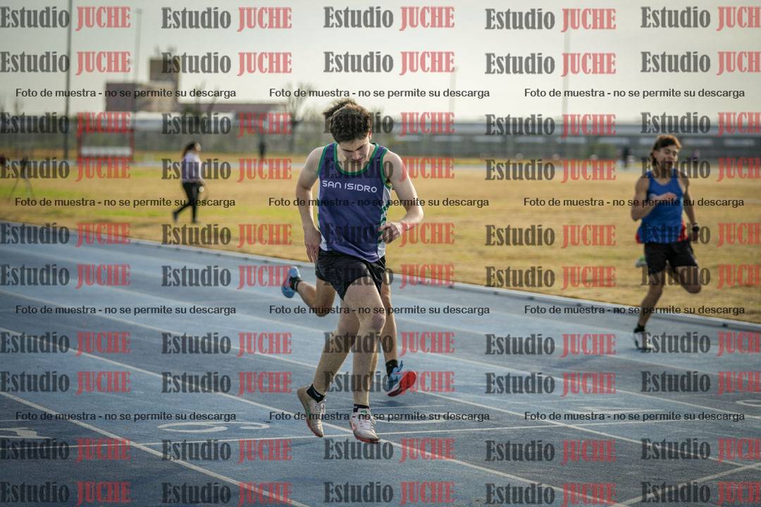 Fotos de los 400 m con vallas de varones