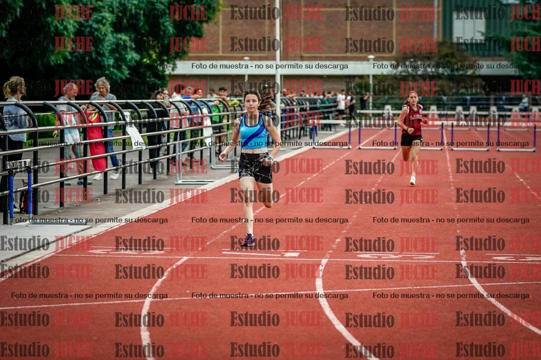 Fotos de los 295 m con vallas de mujeres