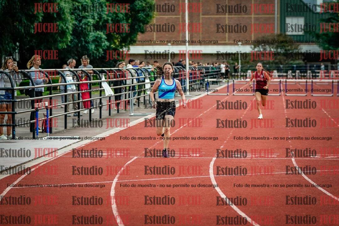 Fotos de los 295 m con vallas de mujeres