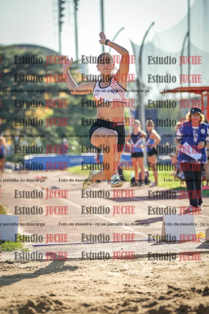 Fotos del salto en largo de mujeres - incluye U16