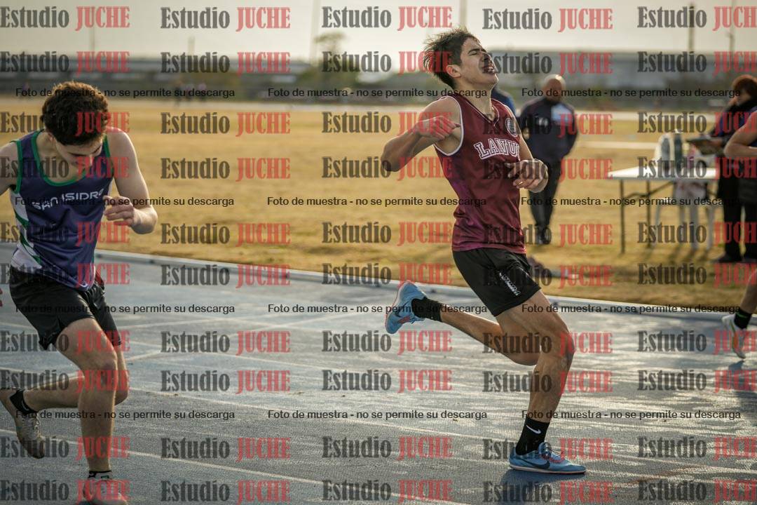 Fotos de los 400 m con vallas de varones
