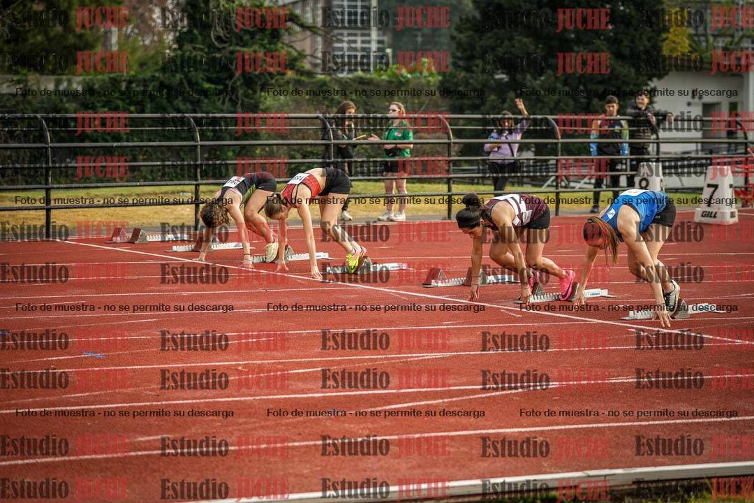 Fotos de los 100 m con vallas de mujeres