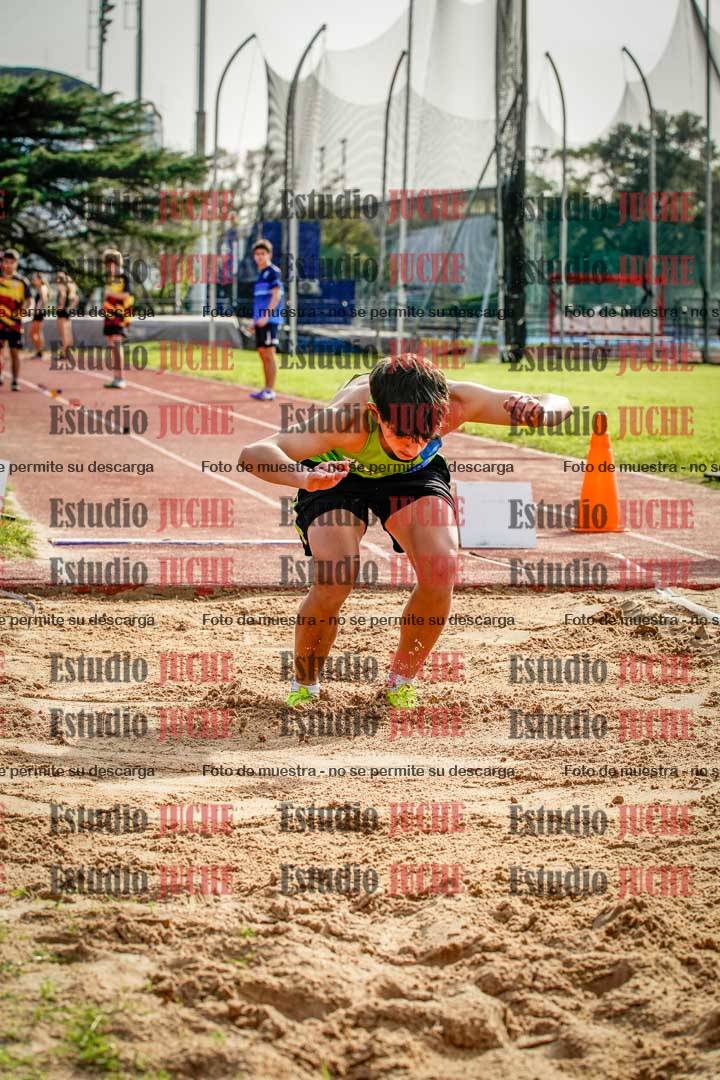 Fotos del salto en largo de varones