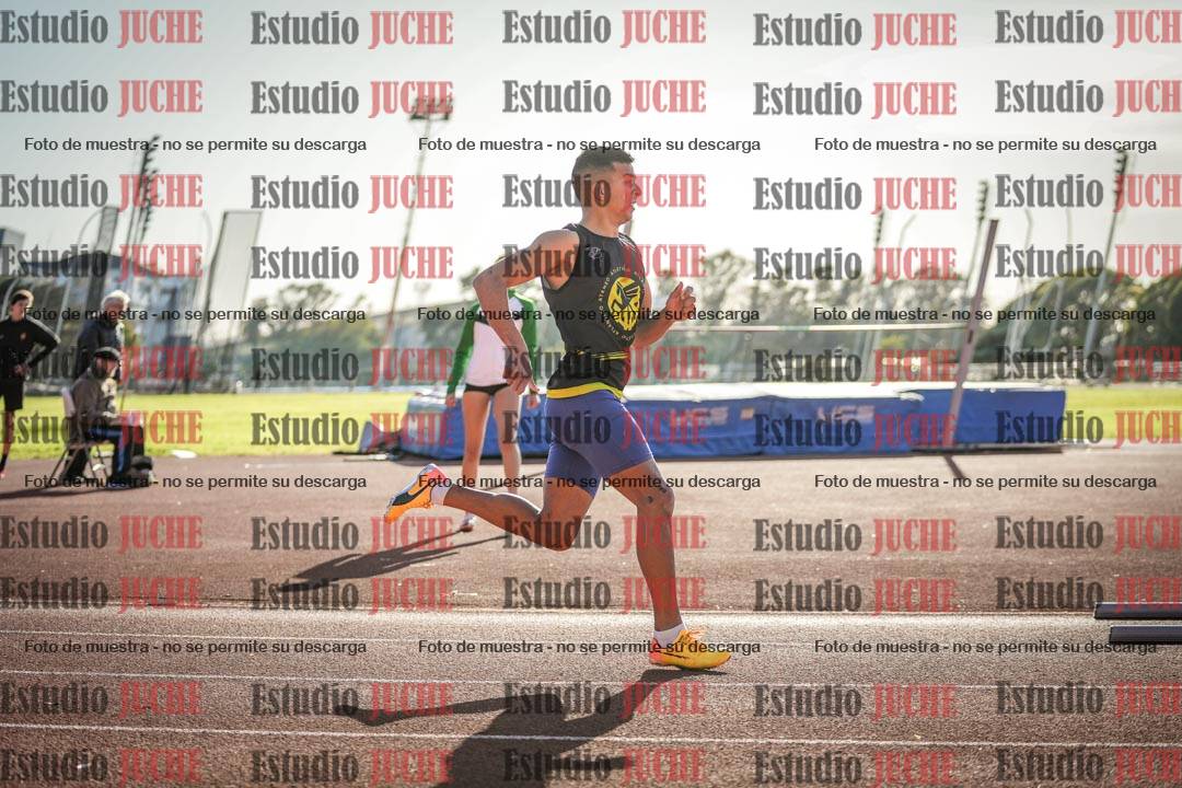 Fotos de los 400 m con vallas de varones