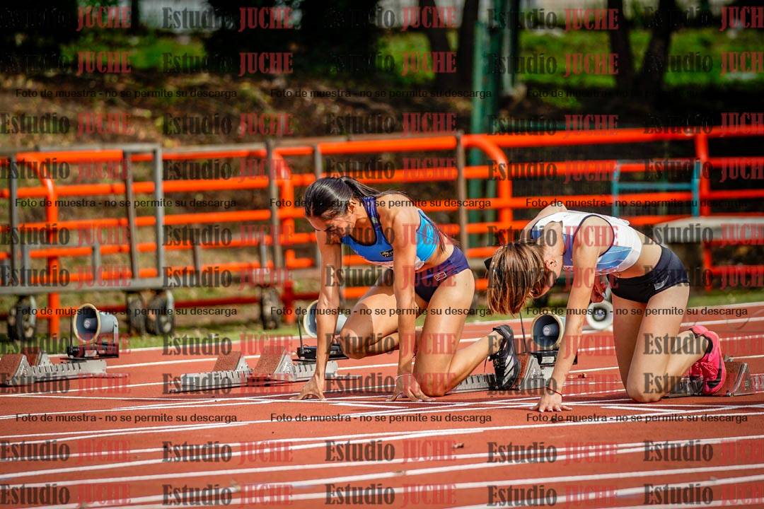 Fotos de los 100 m con vallas de mujeres