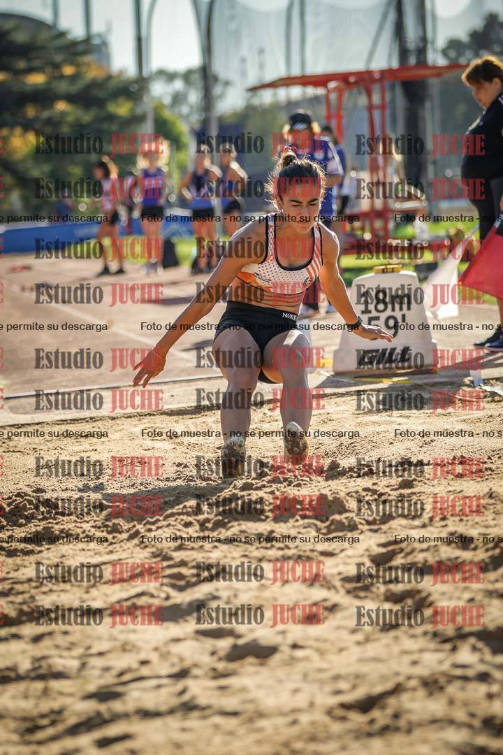 Fotos del salto en largo de mujeres - incluye U16
