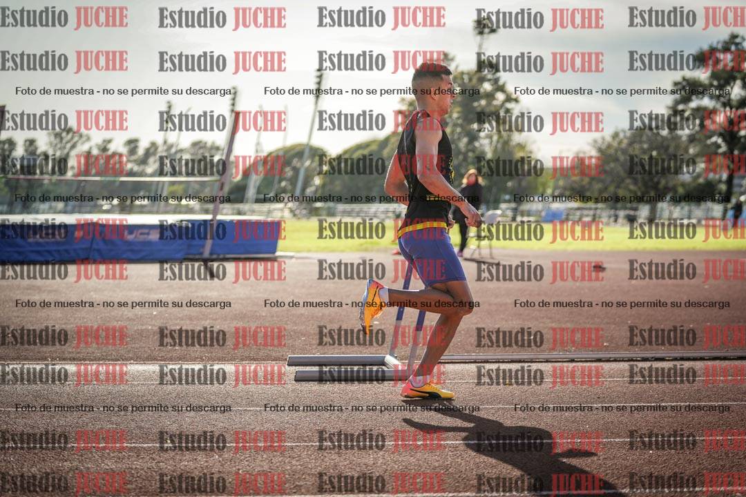 Fotos de los 400 m con vallas de varones