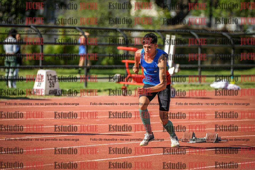 Fotos de los 295 m con vallas de varones
