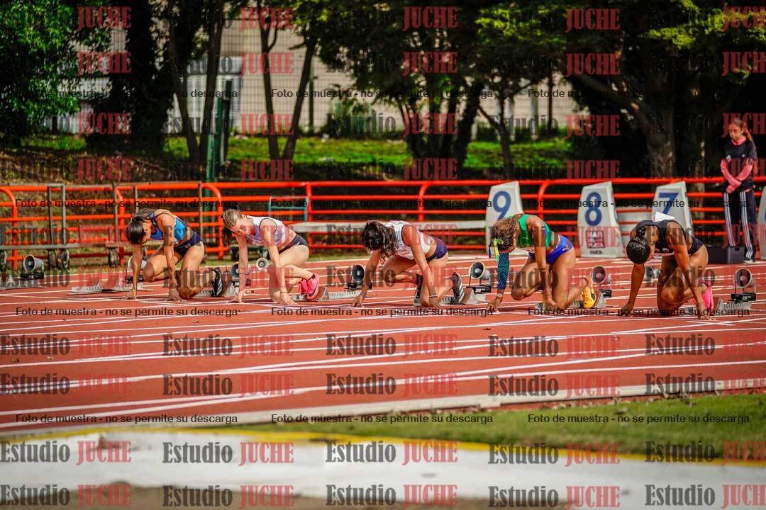 Fotos de los 100 m con vallas de mujeres