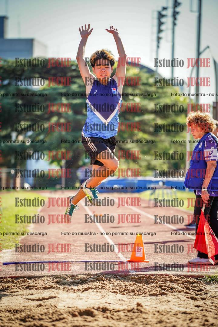 Fotos del salto en largo de varones - U16