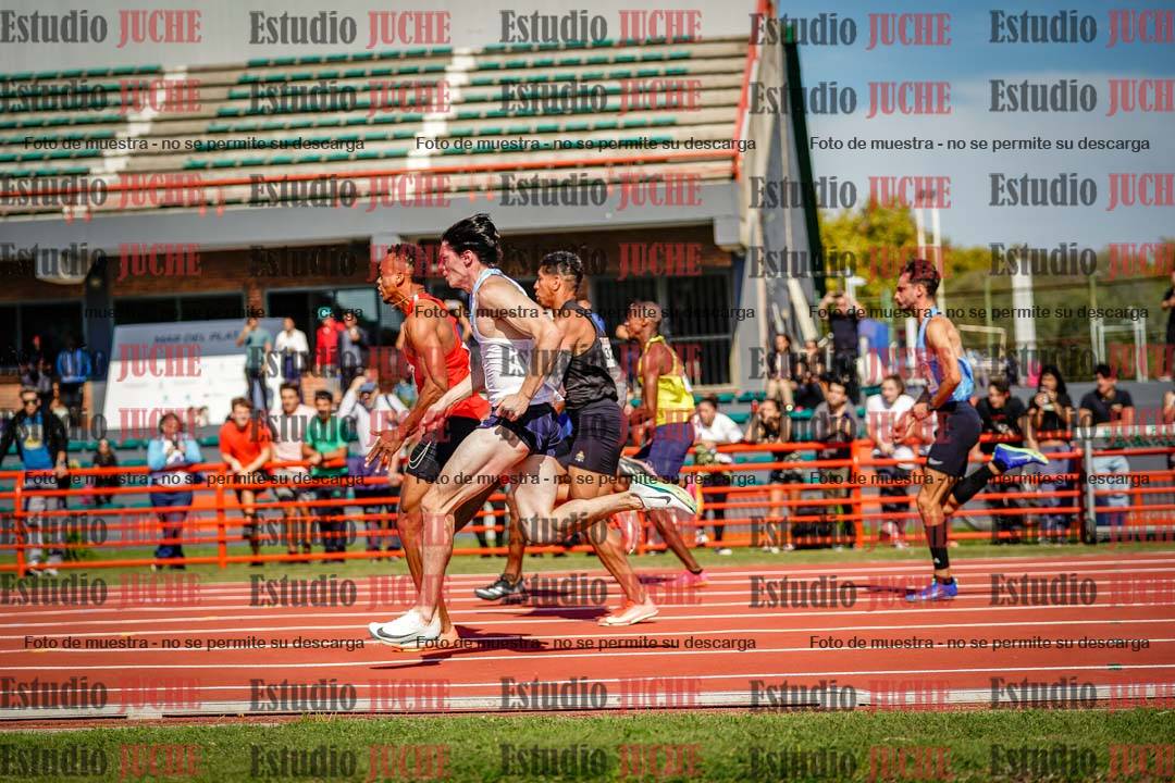 Fotos de los 100 m llanos de varones - deca 1