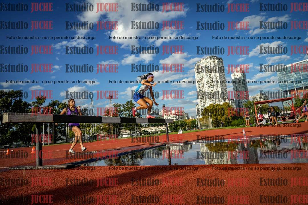 Fotos de los 2000 m con obstáculos de mujeres