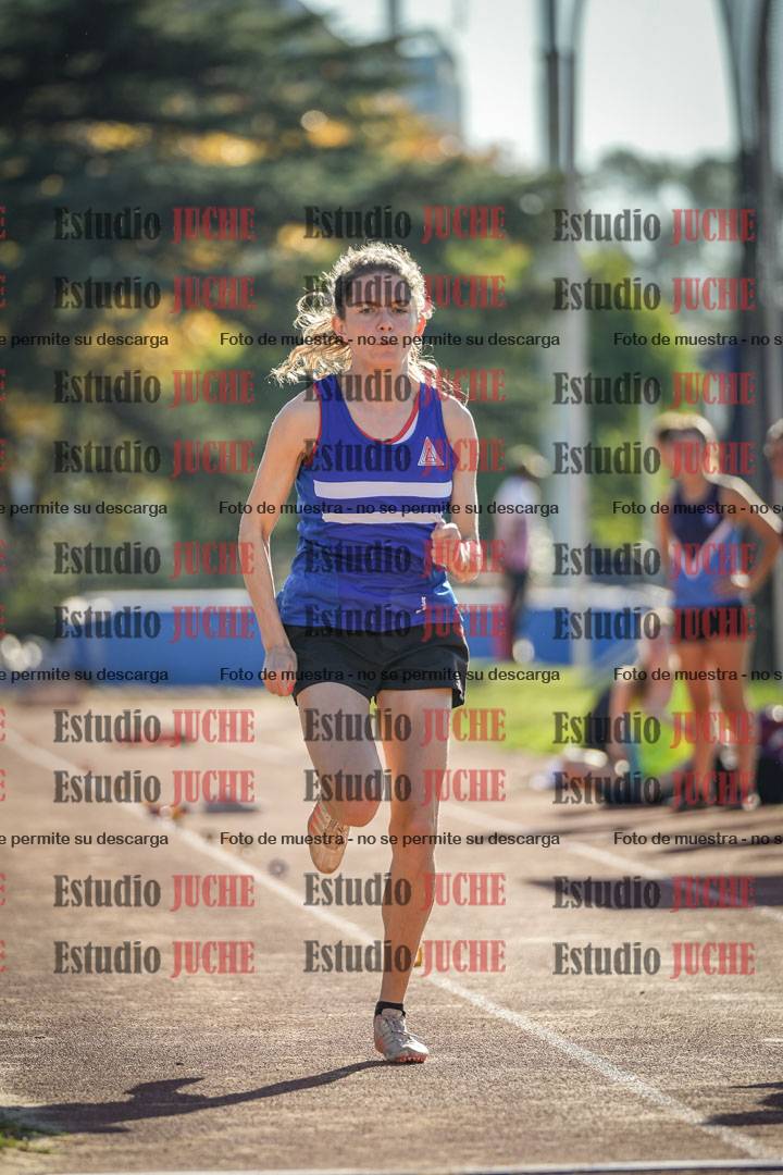 Fotos del salto en largo de mujeres - incluye U16
