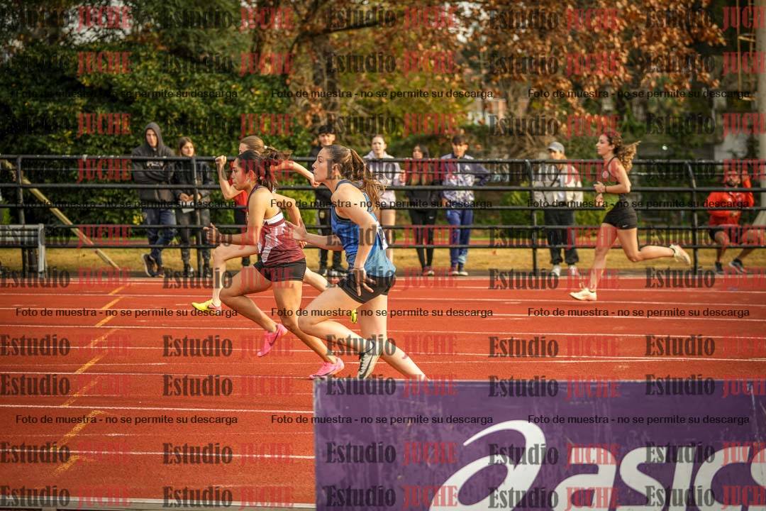 Fotos de los 100 m con vallas de mujeres