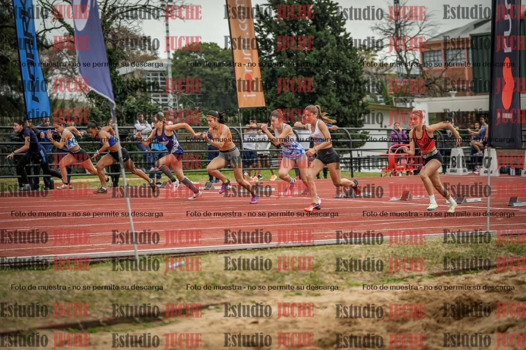 Fotos de los 100 m con vallas de mujeres