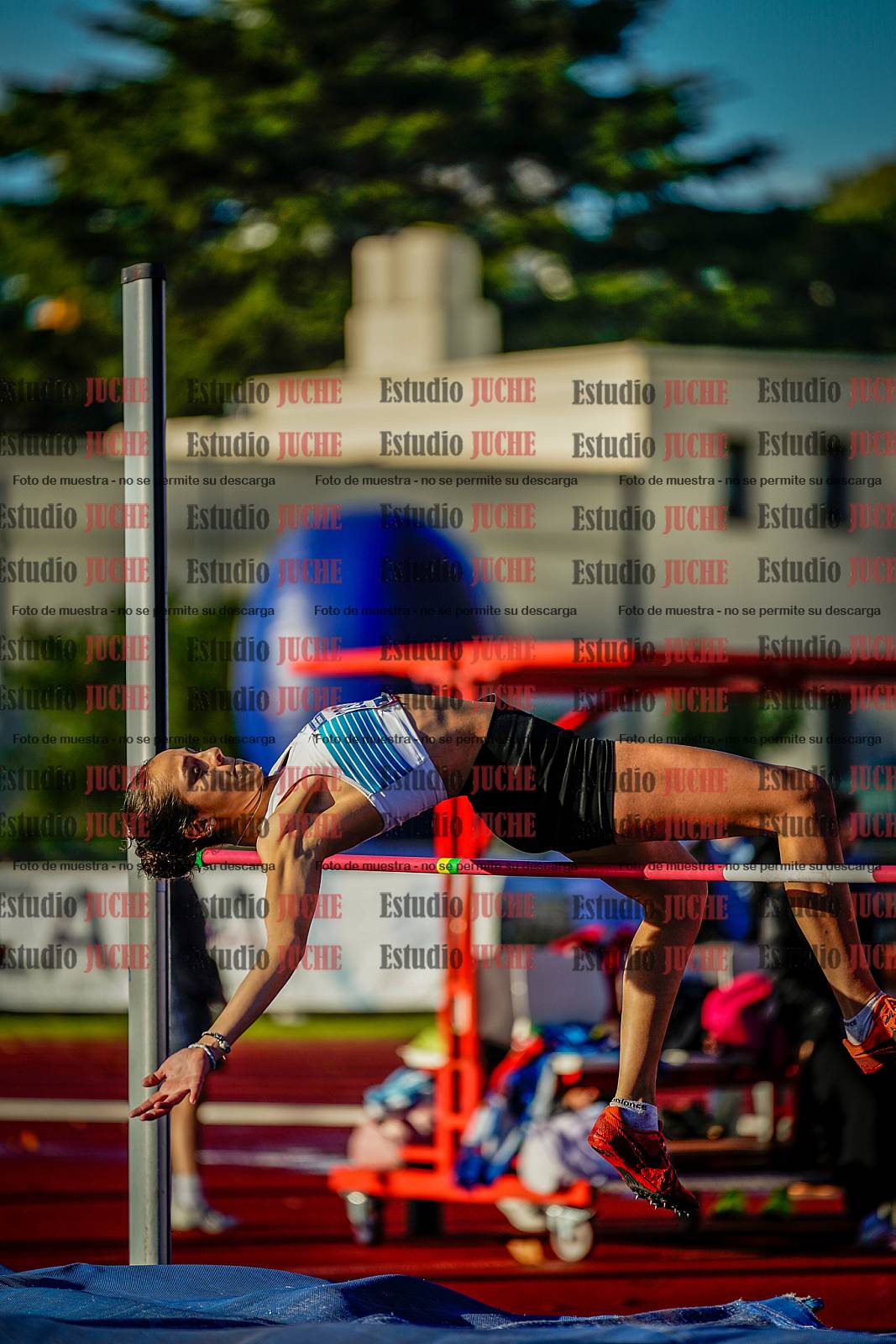 Fotos del salto en alto de mujeres