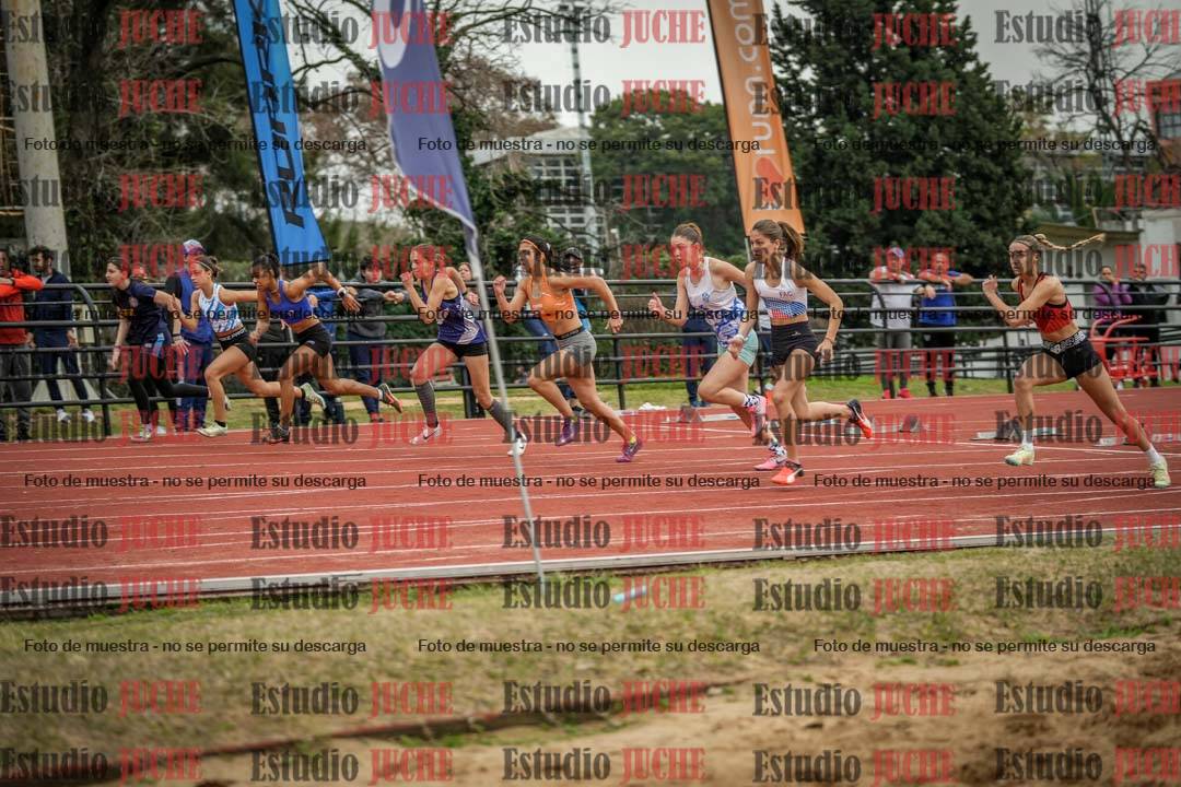 Fotos de los 100 m con vallas de mujeres