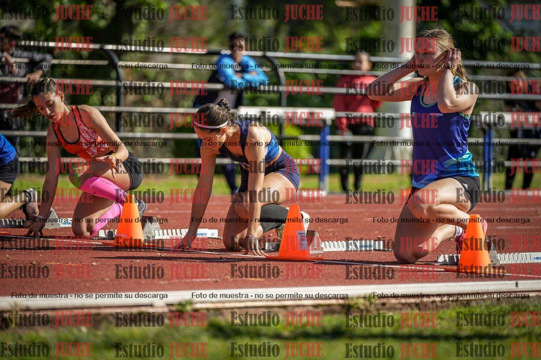 Fotos de los 80 m con vallas de mujeres - serie 1