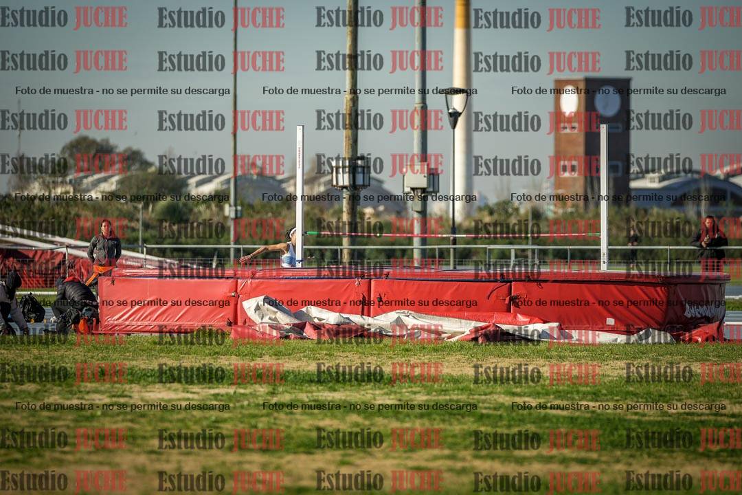 Fotos del salto en alto de mujeres - heptatlón 2