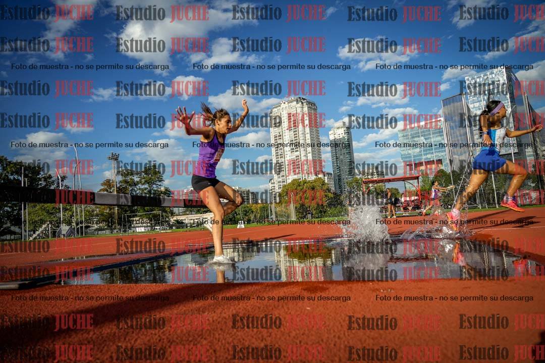 Fotos de los 2000 m con obstáculos de mujeres