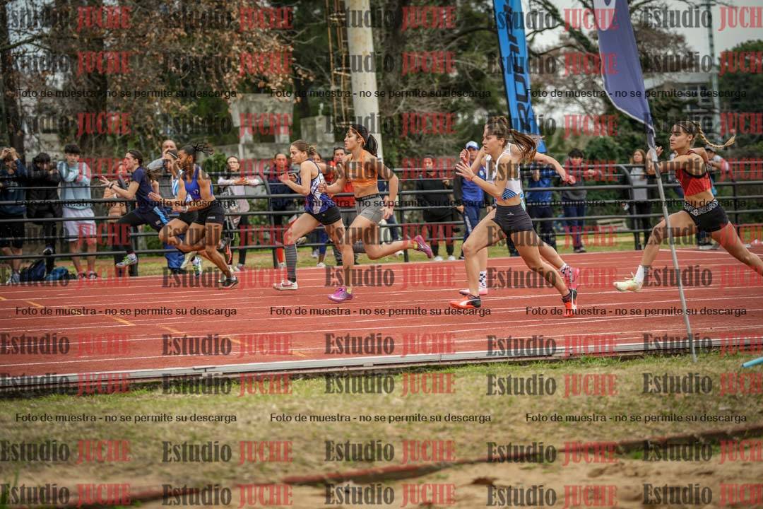 Fotos de los 100 m con vallas de mujeres