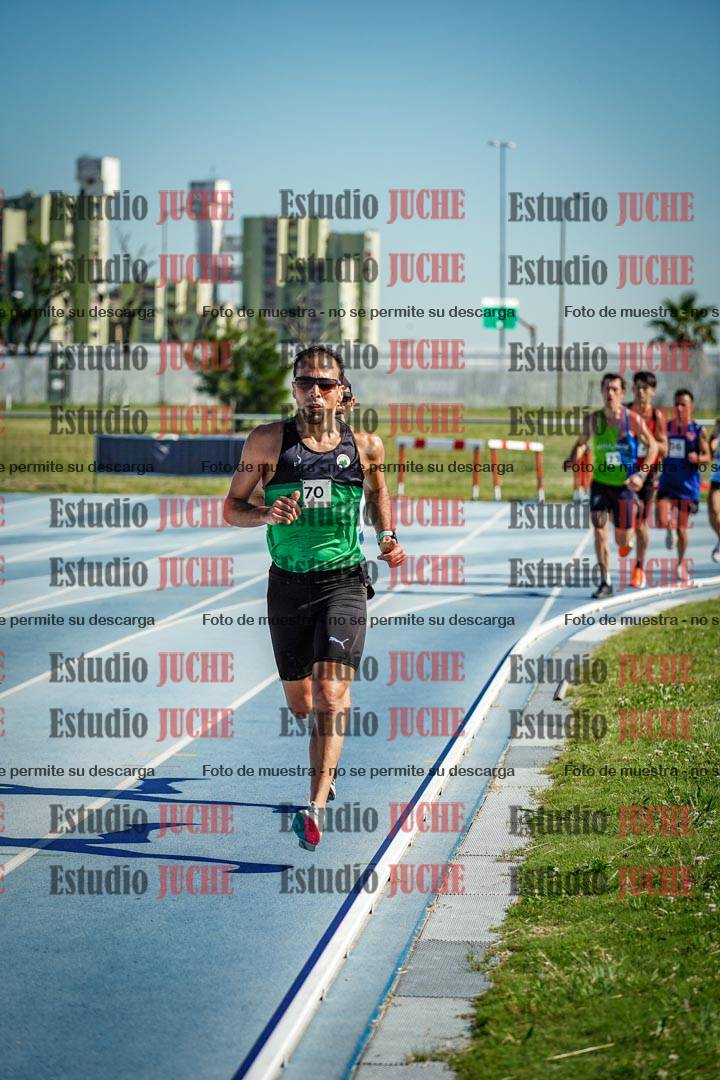 Fotos de los 5000 m de mujeres y varones - serie 1