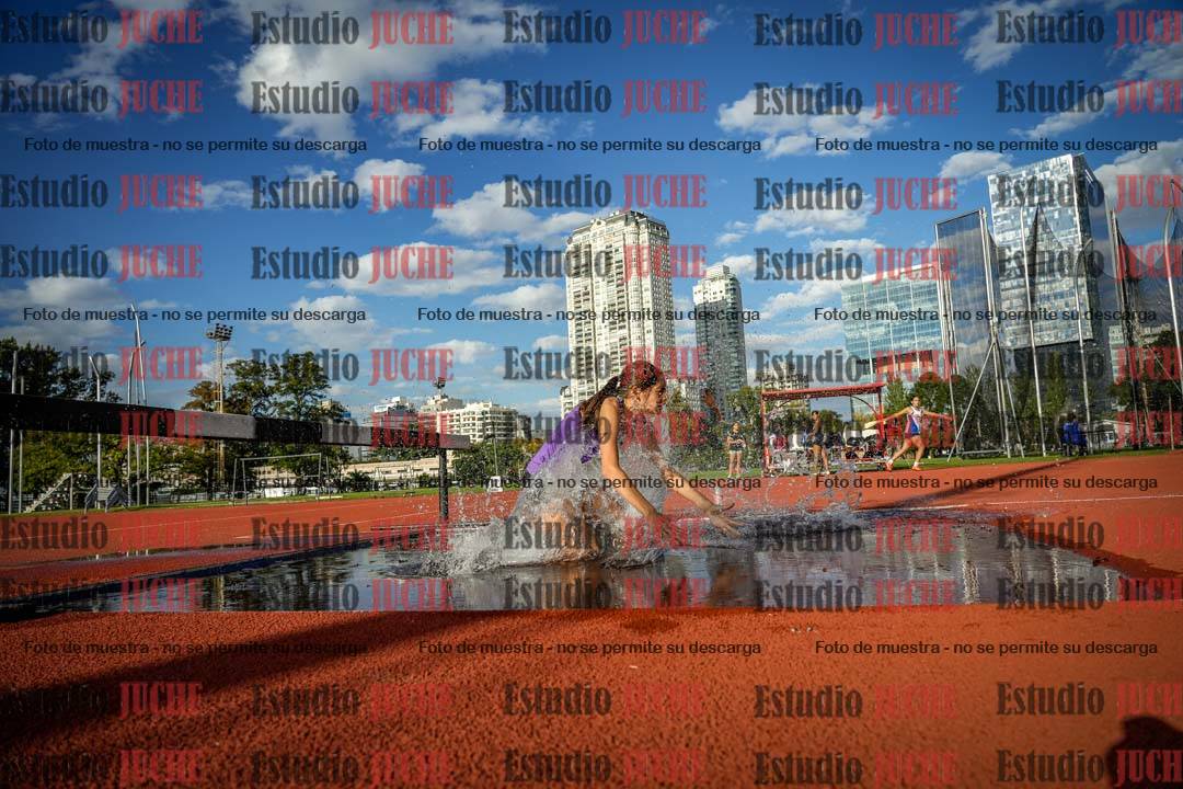 Fotos de los 2000 m con obstáculos de mujeres