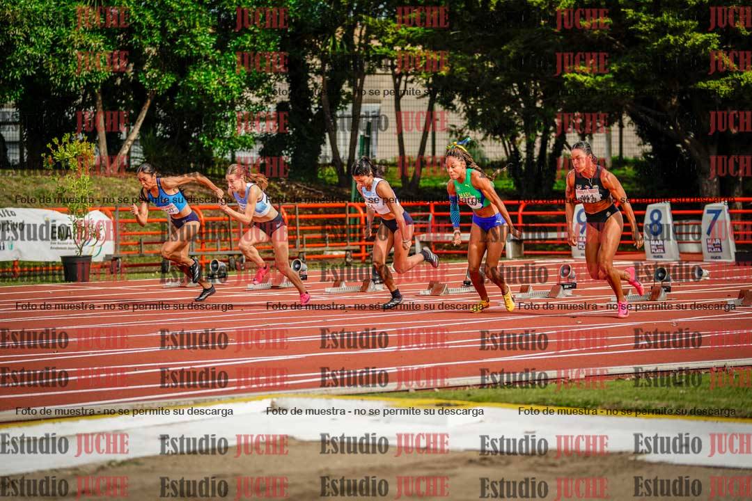 Fotos de los 100 m con vallas de mujeres