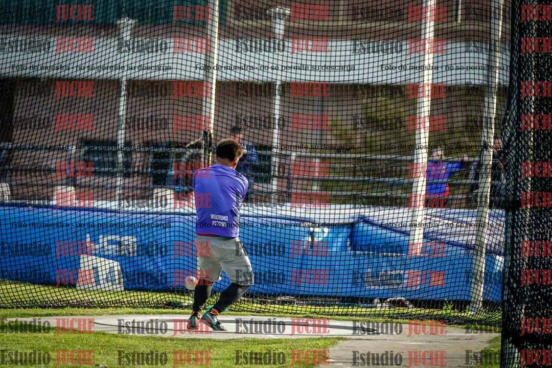 Fotos del lanzamiento de martillo de varones