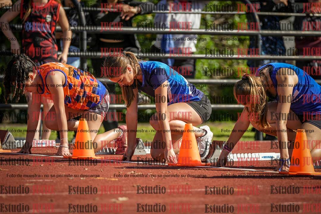 Fotos de los 80 m con vallas de mujeres - serie 1