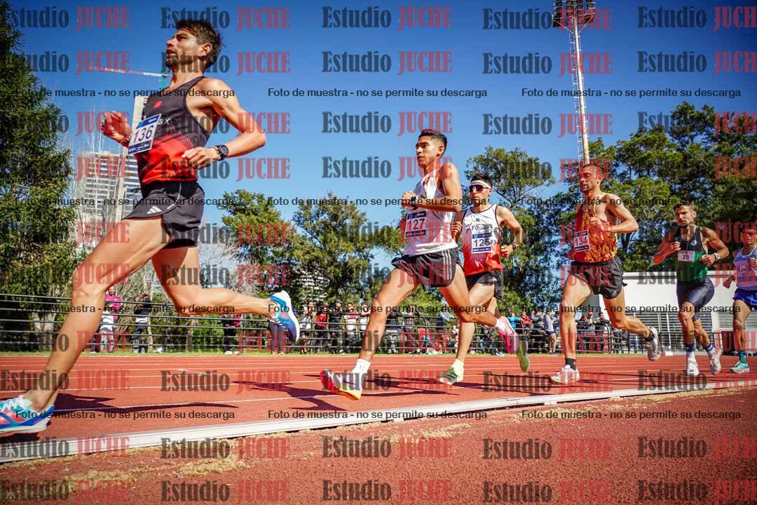 Fotos de los 10.000 m de varones - serie 1