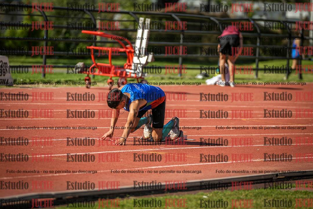 Fotos de los 295 m con vallas de varones