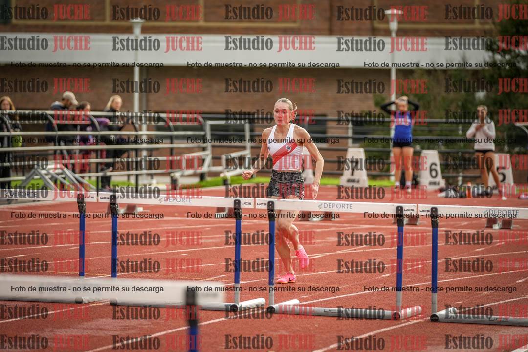 Fotos de los 100 m con vallas de mujeres