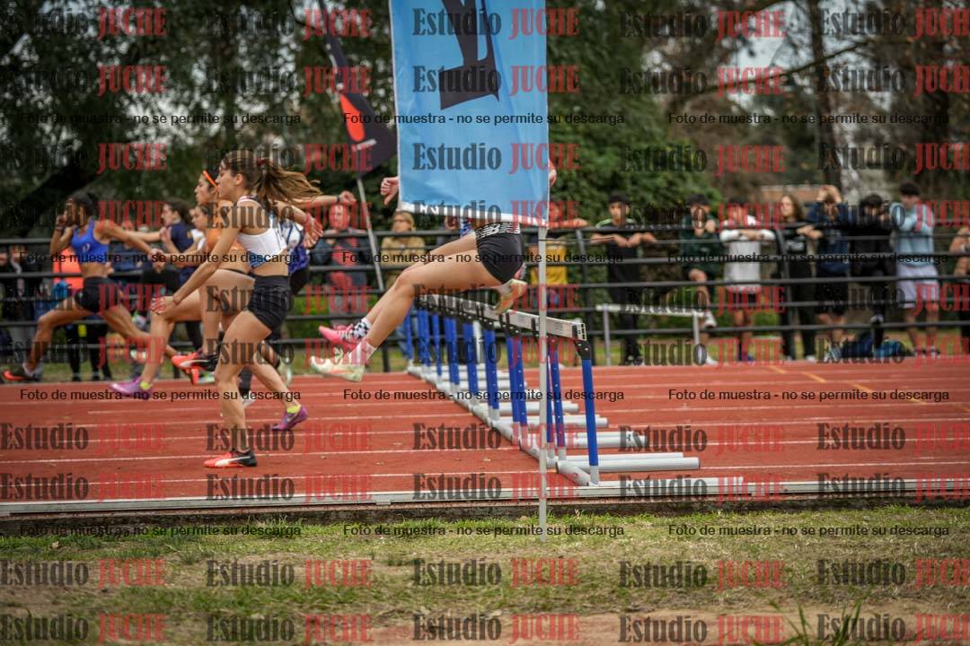 Fotos de los 100 m con vallas de mujeres