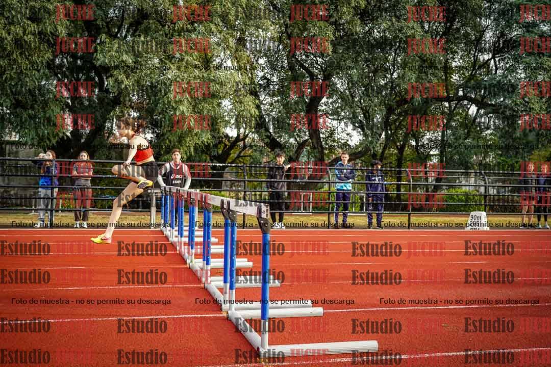 Fotos de los 100 m con vallas de mujeres