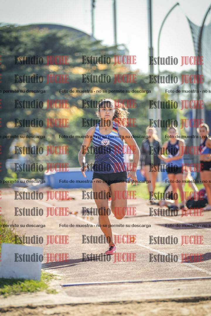Fotos del salto en largo de mujeres - incluye U16