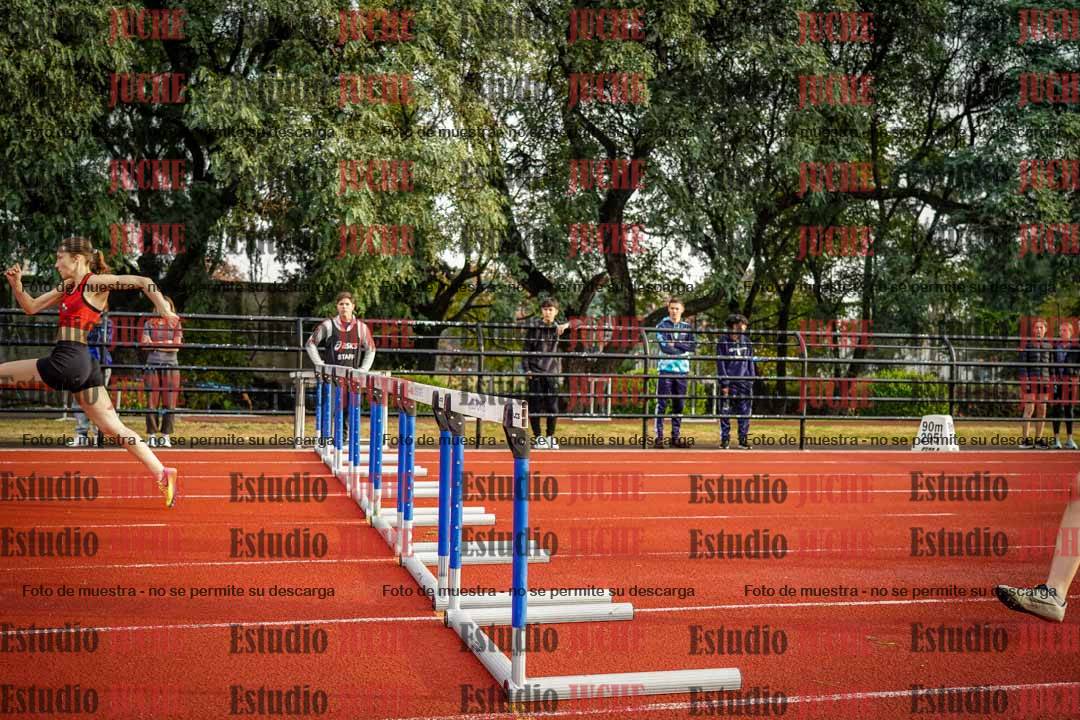 Fotos de los 100 m con vallas de mujeres