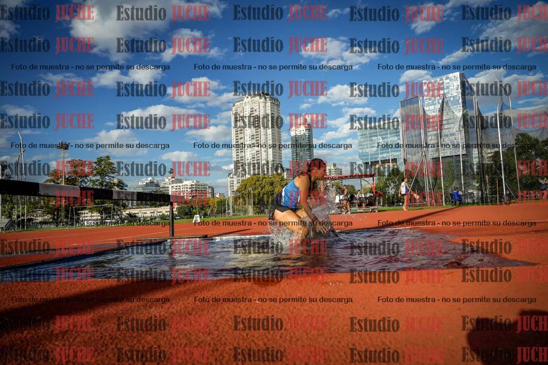 Fotos de los 2000 m con obstáculos de mujeres