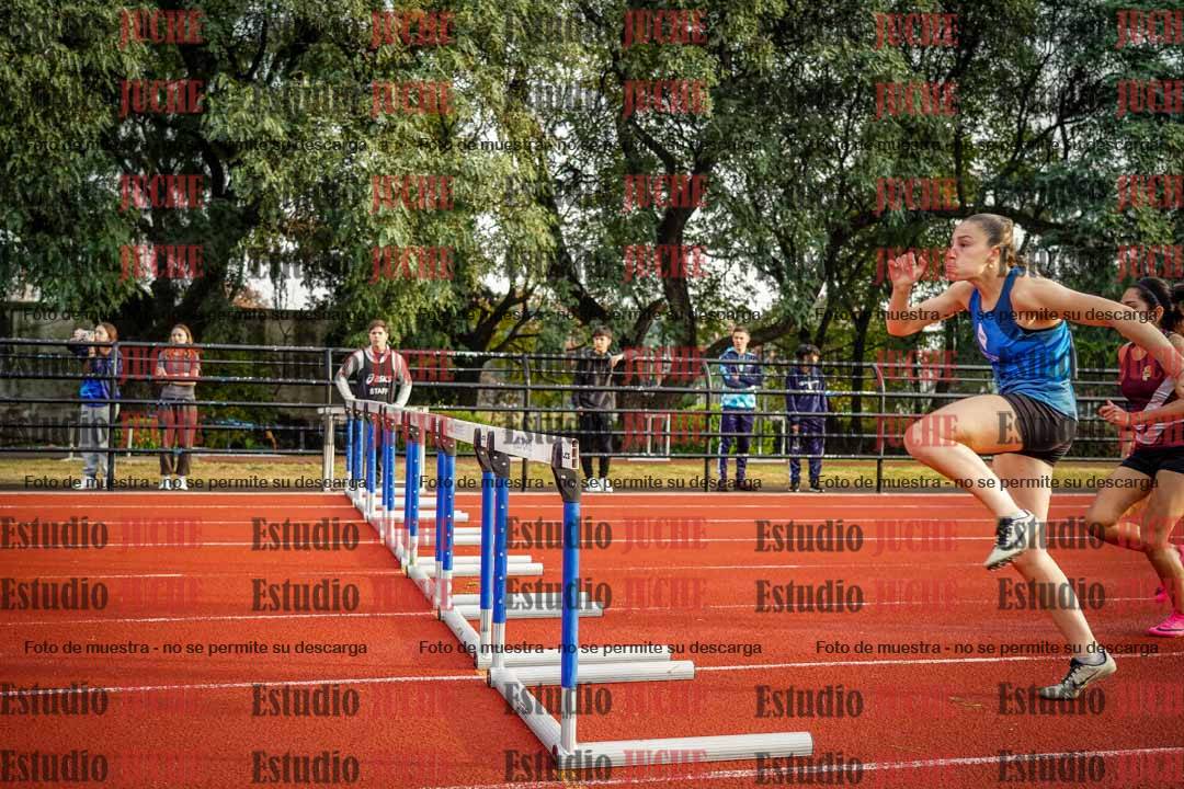 Fotos de los 100 m con vallas de mujeres