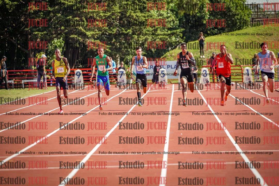 Fotos de los 100 m llanos de varones - deca 1