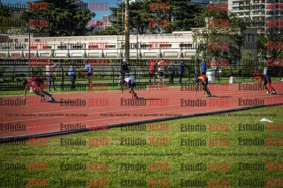 Fotos de los 295 m con vallas de varones