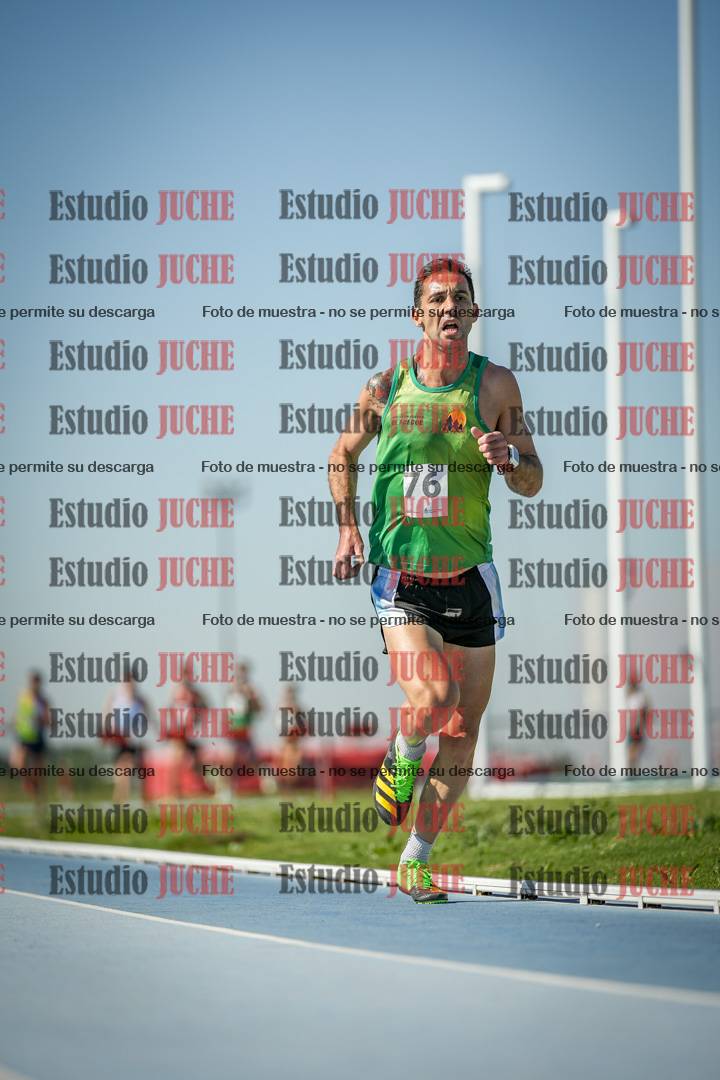 Fotos de los 5000 m de mujeres y varones - serie 1