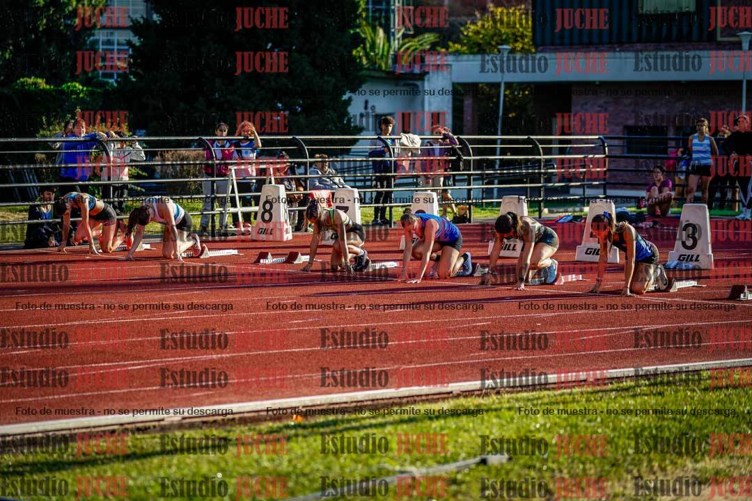 Fotos de los 100 m con vallas de mujeres