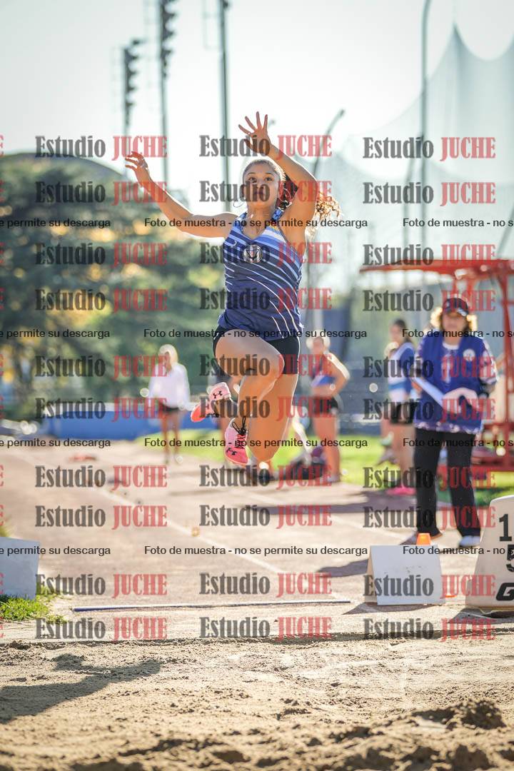 Fotos del salto en largo de mujeres - incluye U16