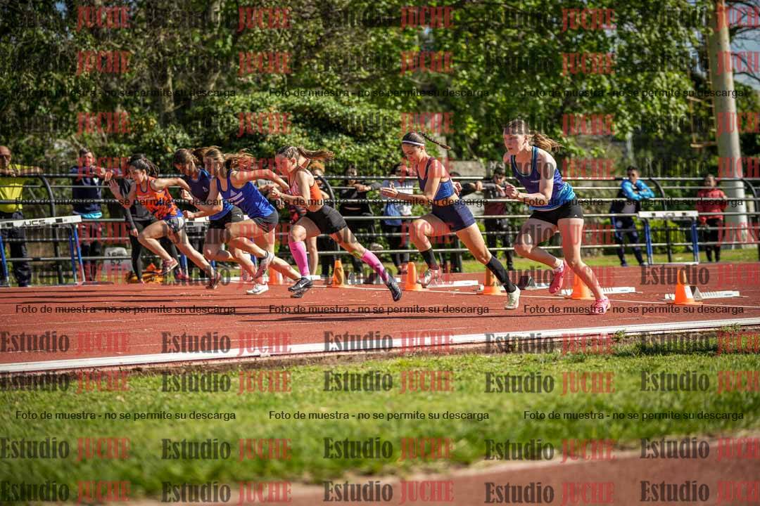Fotos de los 80 m con vallas de mujeres - serie 1