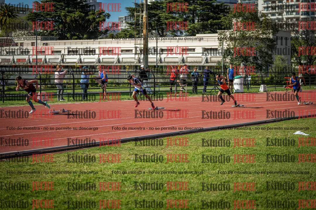 Fotos de los 295 m con vallas de varones